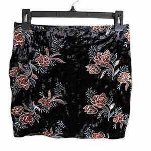Blithe Los Angeles Skirt Short Black Velvet Floral Sequins Embroidery M Bohemian